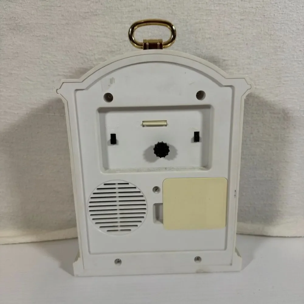 Vintage Seiko Quartz Disney Minnie Mouse Musical Alarm Clock Mantel White